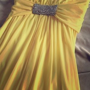 Long Strapless yellow flowing dress
